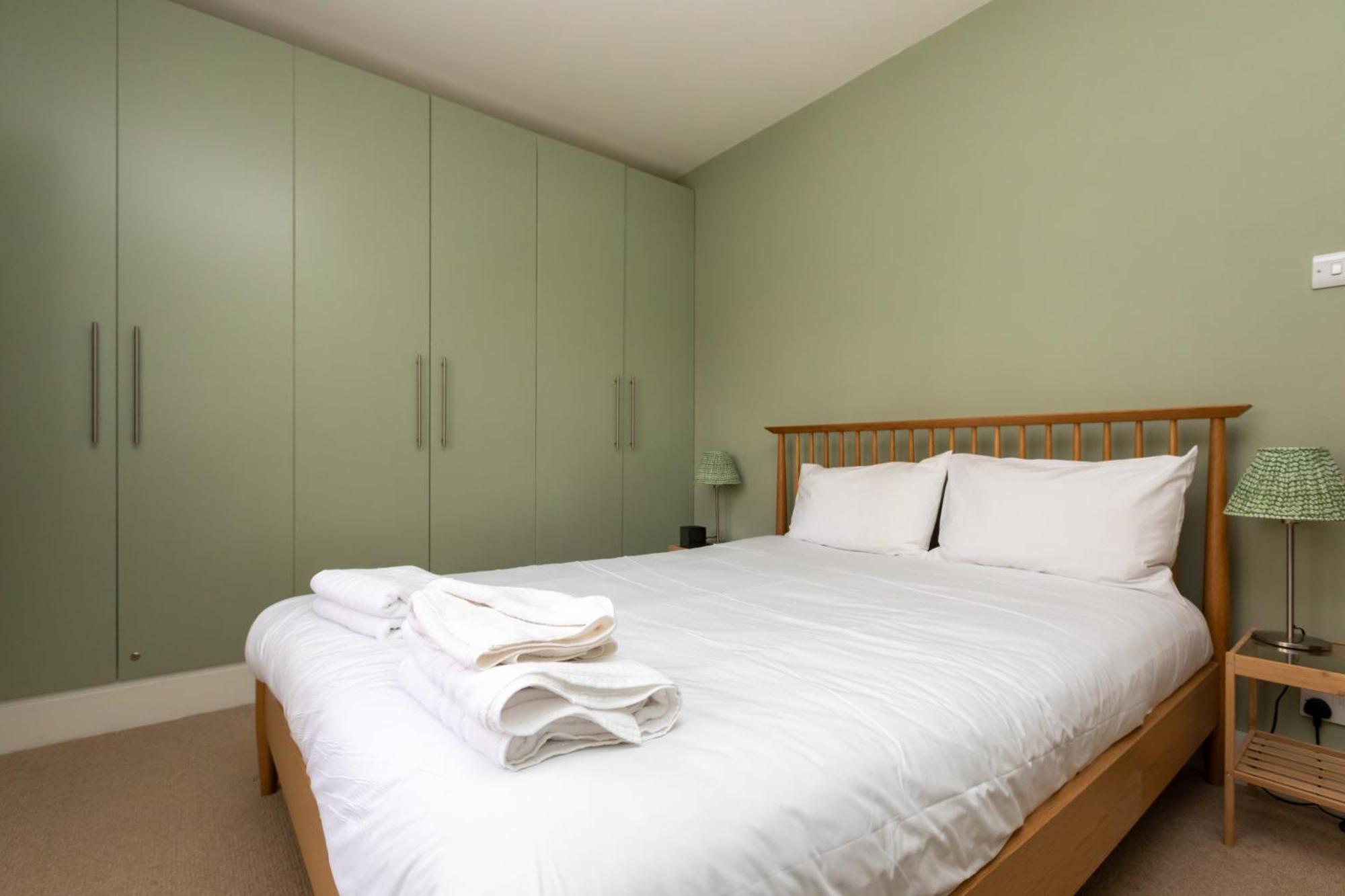 Beautiful & Cosy 2bd House - Southwark Vakantiehuis *